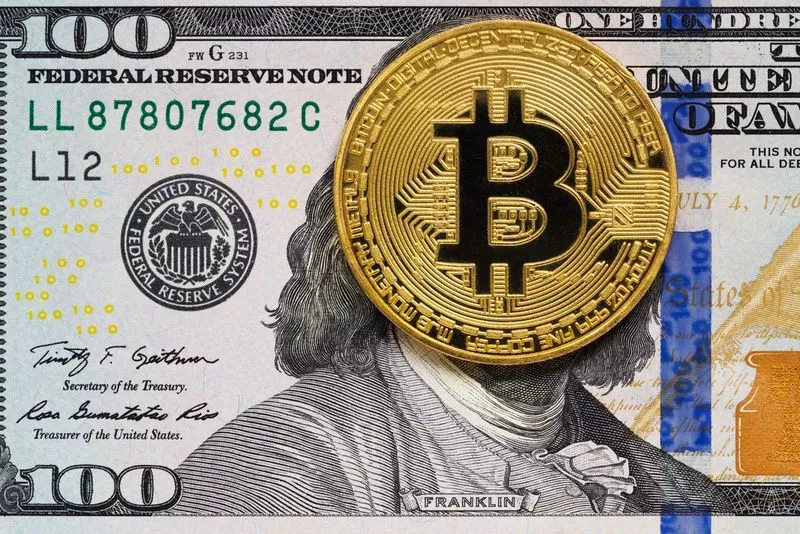 研究员表示，比特币的主导地位和美元之间存在奇怪的关联_币世界+区块链骑士